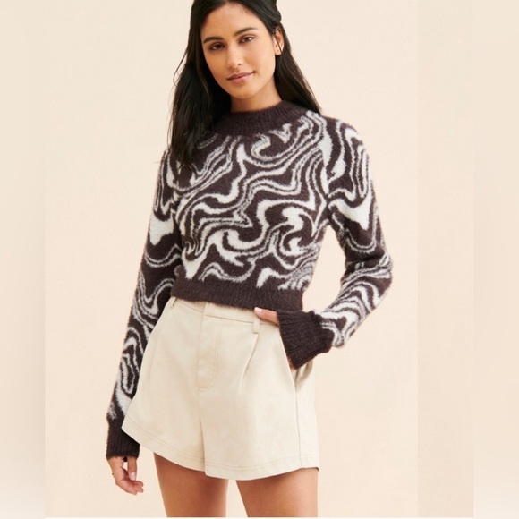 Urban Outfitters Chrystin Jacquard Fuzzy Pullover Sweater Size XS Cropped Soft - Picture 1 of 6